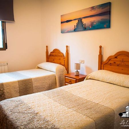 Casas Rurales La Estacion De Robledo Ngoại thất bức ảnh