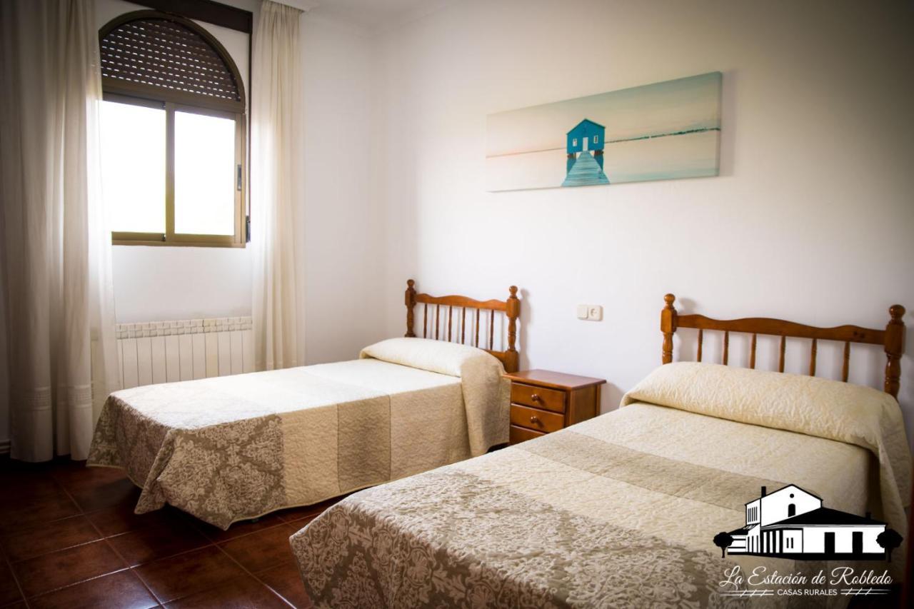 Casas Rurales La Estacion De Robledo Ngoại thất bức ảnh