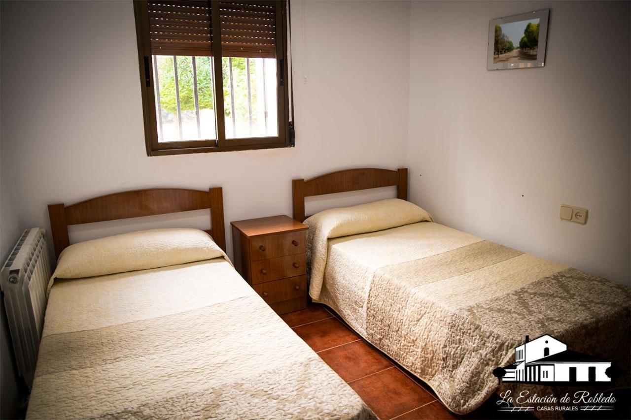 Casas Rurales La Estacion De Robledo Ngoại thất bức ảnh
